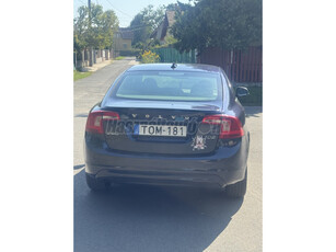 VOLVO S60 1.6 D [D2] Summum