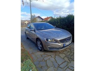 VOLVO S60 2.0 D [D3] Momentum