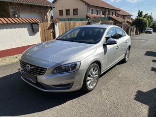 VOLVO S60 2.0 D [D4] Kinetic