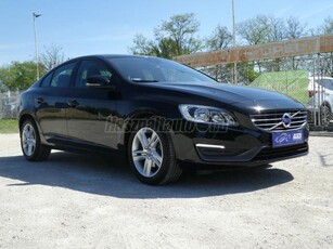 VOLVO S60 2.0 D [D4] Momentum Geartronic