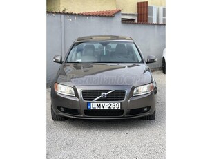 VOLVO S80 2.4 D [D5] AWD Momentum Geartronic XENON/EL. MEM. BŐR/4X ÜLÉSFŰTÉS/2X DIGITKLÍMA/TEMPOMAT/ALU/FRISS MŰSZAKI!