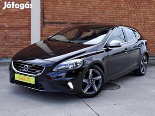 Volvo V40 1.6 D [D2] Momentum R-Design Digitáli...