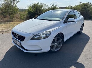 VOLVO V40 2.0 D [D2] Kinetic