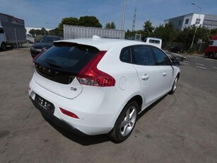 VOLVO V40 2.0 D [D2] Momentum