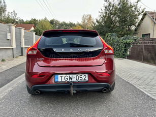 VOLVO V40 2.0 D [D3]