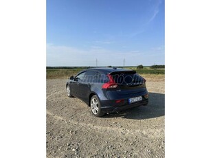 VOLVO V40 2.0 D [D3] Kinetic