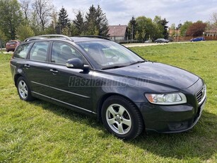 VOLVO V50 1.6 D DRIVe Momentum BŐR. Tempomat. Tolatóradar. Vonóhorog