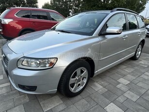 VOLVO V50 1.6 Kinetic 212000km.Végig szervizkönyves.Tempomat.Ülésfűtés