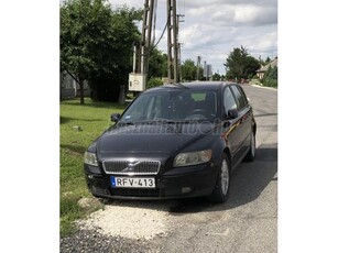 VOLVO V50 2.0 D