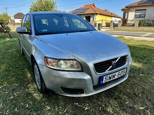 VOLVO V50 2.0 D Kinetic