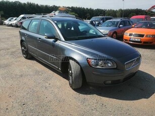 VOLVO V50 2.0 D Momentum