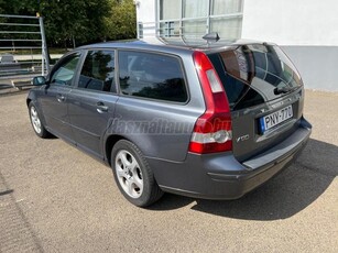 VOLVO V50 2.0 D Momentum