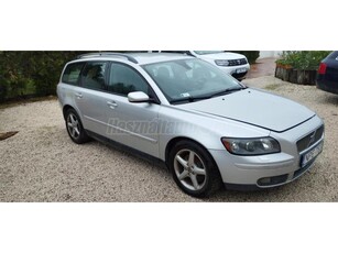 VOLVO V50 2.0 D Momentum