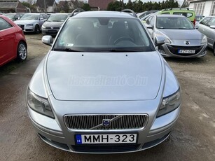 VOLVO V50 2.0 D Summum SZERVIZKÖNYVES