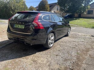 VOLVO V60 2.4 D [D6] PHEV AWD Summum Geartronic