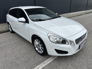 VOLVO V60 (N1) ÖTSZEMÉLYES!