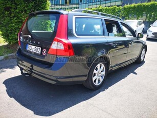 VOLVO V70 1.6 D [D2] Summum