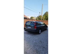 VOLVO V70 2.4 D [D5] (Automata)