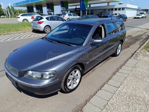 VOLVO V70 2.4 D [D5] (Automata)