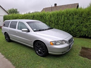 VOLVO V70 2.4 D [D5] Momentum