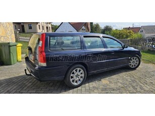 VOLVO V70 2.4 D [D5] Summum Geartronic 7 személyes. új vezérlés