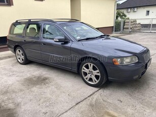 VOLVO V70 2.4 D [D5] Summum Geartronic