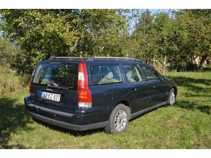 VOLVO V70 2.4 D Kinetic