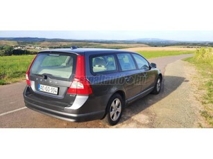 VOLVO V70 2.4 D Kinetic Geartronic