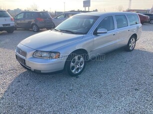 VOLVO V70 2.4 D Momentum (Automata) Rozsdamentes