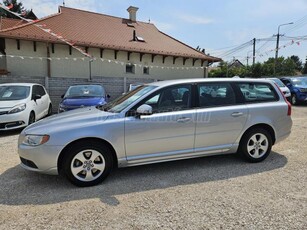 VOLVO V70 2.4 D Momentum DIGIT KLÍMA-ALUFELNI-FÉLBŐR-SZÉP ÁLLAPOT!