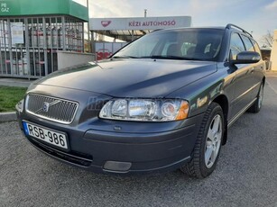 VOLVO V70 2.4 D Summum