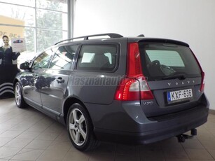 VOLVO V70 2.5 T Momentum Geartronic