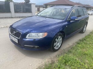 VOLVO V70 XC70 2.4 D [D5] AWD Ocean Race Geartronic