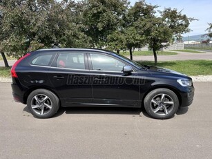 VOLVO XC60 2.0 D [D3] R-Design Momentum FWD