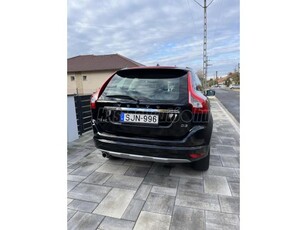 VOLVO XC60 2.0 D [D3] Summum FWD