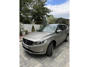 VOLVO XC60 2.0 D [D4] Momentum Geartronic FWD