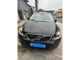 VOLVO XC60 2.0 D DRIVe Kinetic