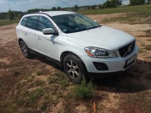 VOLVO XC60 2.4 D [D3] Summum Geartronic AWD 2.4