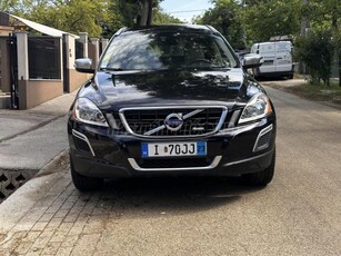 VOLVO XC60 2.4 D [D4] R-Design Summum AWD - Végig szervizelt - vonóhorog - garancia