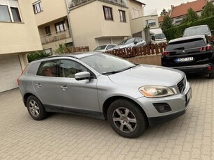 VOLVO XC60 2.4 D [D5] Geartronic