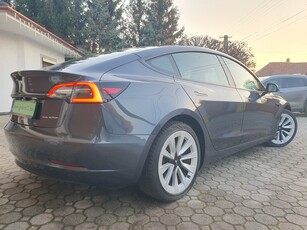 Eladó Tesla Model 3