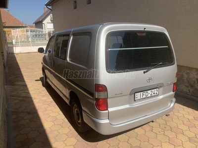 TOYOTA HI-ACE Hiace 2.5 D4-D Panel Van