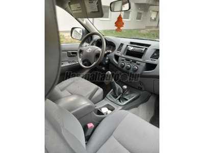 TOYOTA HI LUX Hilux 2.5 D-4D 4x4 Double Comfort AC