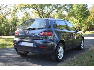 ALFA ROMEO 147 1.6 T.S. Black Line