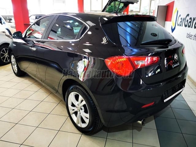 ALFA ROMEO GIULIETTA 1.6 JTD Sprint NAVI-START STOP-ASR-TEMPOMAT-RADAR-SZÜRKE KÁRPIT-BÍBOR GYÖNGYHÁZMETÁL!