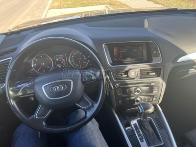 AUDI Q5 3.0 TDI quattro S-tronic TÖRÉSMENTES! RENDESEN KÁRBANTARTOTT! SZÉP ÁLLAPOTBAN! NAPFÉNYTETŐ! ÜLÉSFŰTÉS!