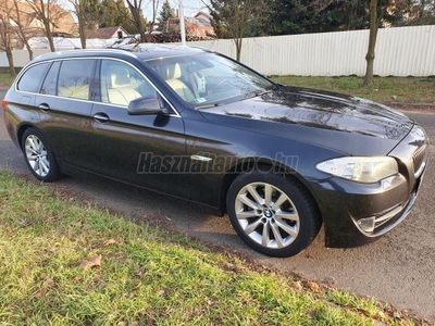 BMW 5-ÖS SOROZAT 520d Touring Xenon.Panorámatető.Memóriás Vajbőrbelső.Szervizkönyv!