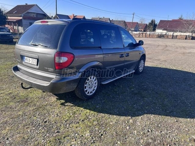 CHRYSLER VOYAGER 2.5 CRD LX (7 személyes )