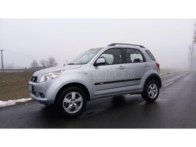 DAIHATSU TERIOS 1.5 4WD Top (Automata) Szép állapotban. Difizár. Lejtmenet asszisztens. vonóhorog