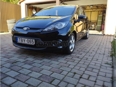 FORD FIESTA 1.25 Trend Szervízkönyv!! Magánszemély!